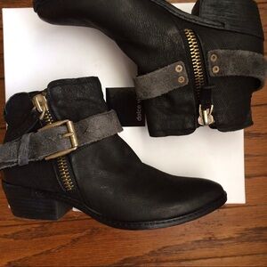 Cowboy style ankle boots dolce vita